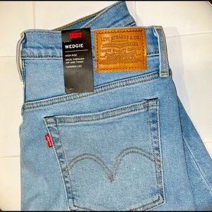 Levi’s Wedgie Denim